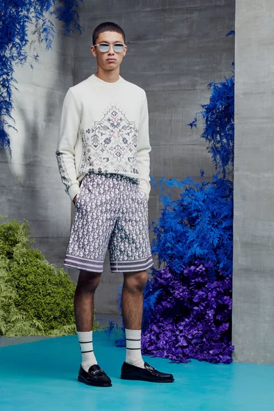 Look 3